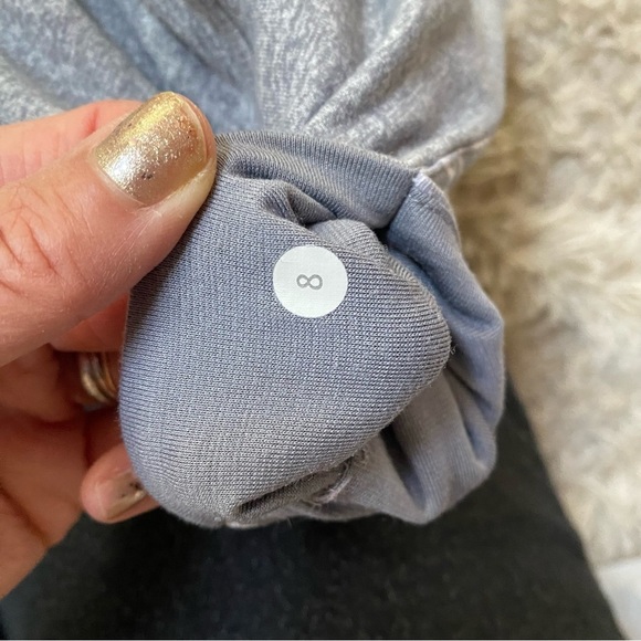 Lululemon Hold Me Close Crop Heathered Fossil with Silicone Grips 8 - Picture 4 of 8